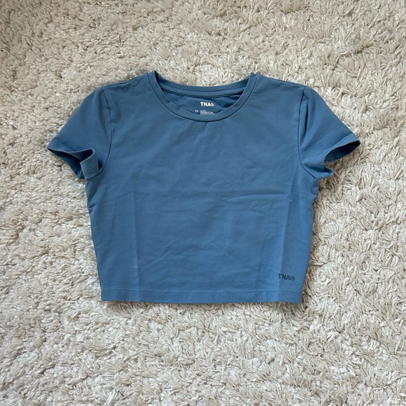 Aritzia TNA Hold-It Ortiz Cropped T-Shirt — Stratus Blue - Picture 6 of 12